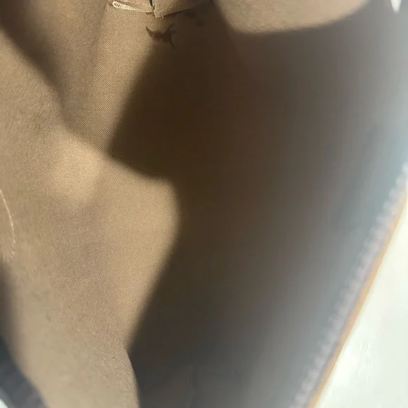 Authentic Gucci Brown Monogram clutch Bag - Picture 7 of 7